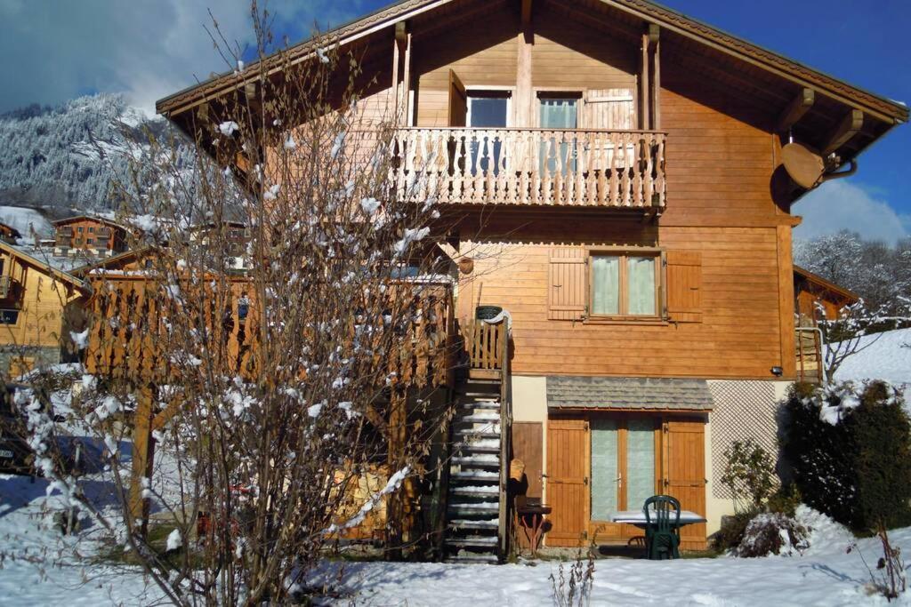 A4 Km De Megeve Tres Joli Studio Avec Jacuzzi ,Vue Sur Les Montagnes Au Calme Praz-sur-Arly Bagian luar foto