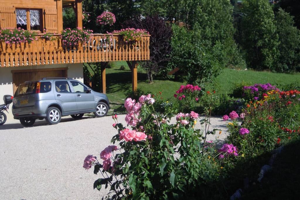 A4 Km De Megeve Tres Joli Studio Avec Jacuzzi ,Vue Sur Les Montagnes Au Calme Praz-sur-Arly Bagian luar foto