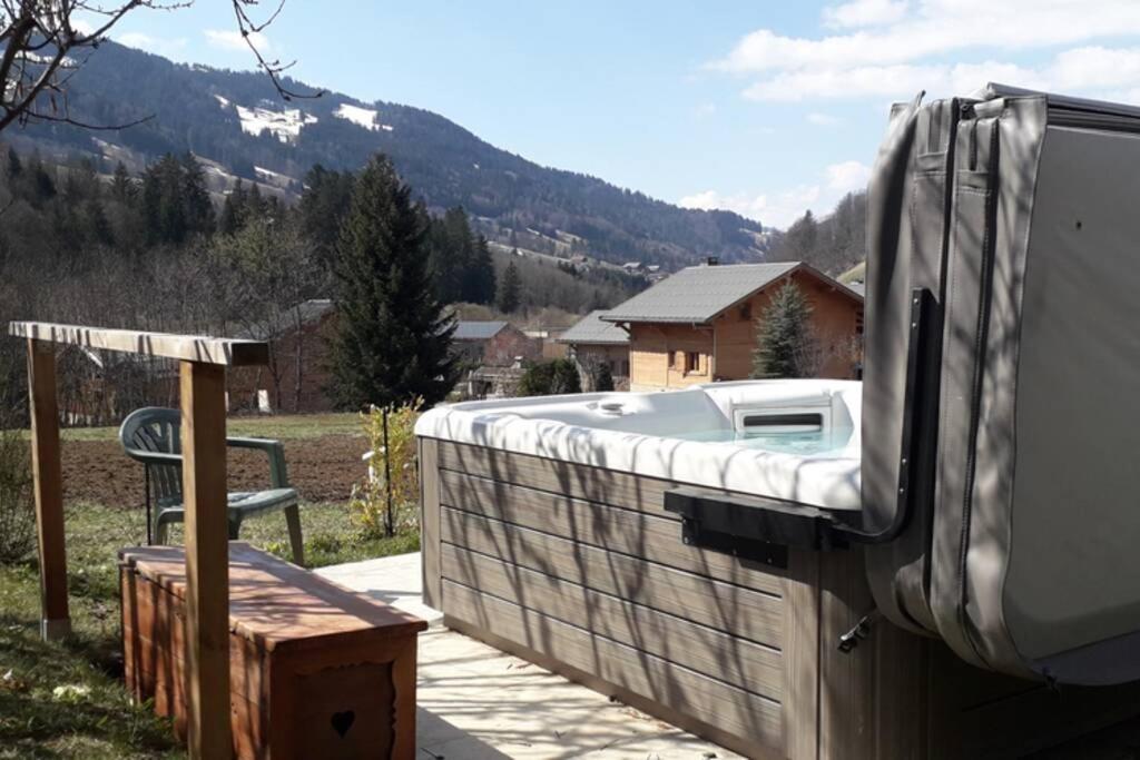 A4 Km De Megeve Tres Joli Studio Avec Jacuzzi ,Vue Sur Les Montagnes Au Calme Praz-sur-Arly Bagian luar foto
